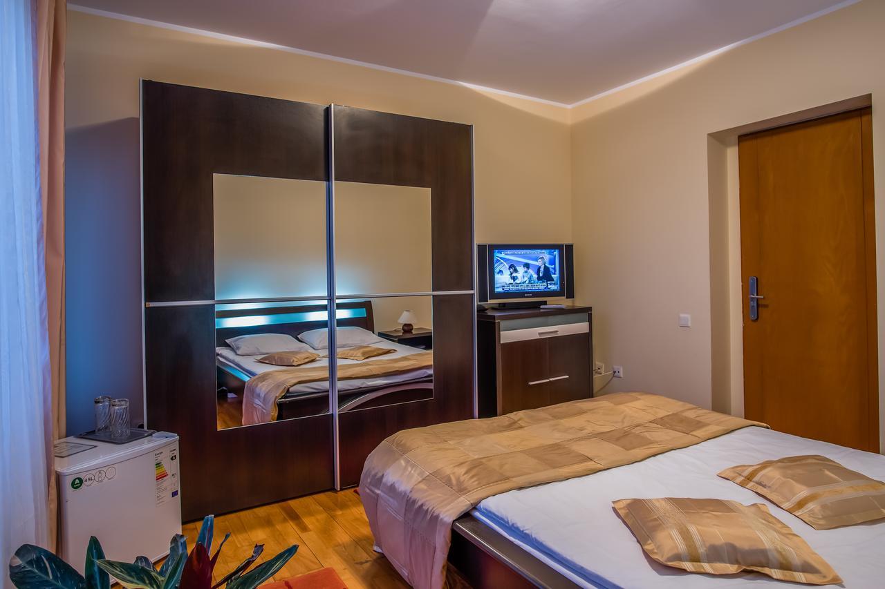 Hotel Maria Rădăuţi المظهر الخارجي الصورة
