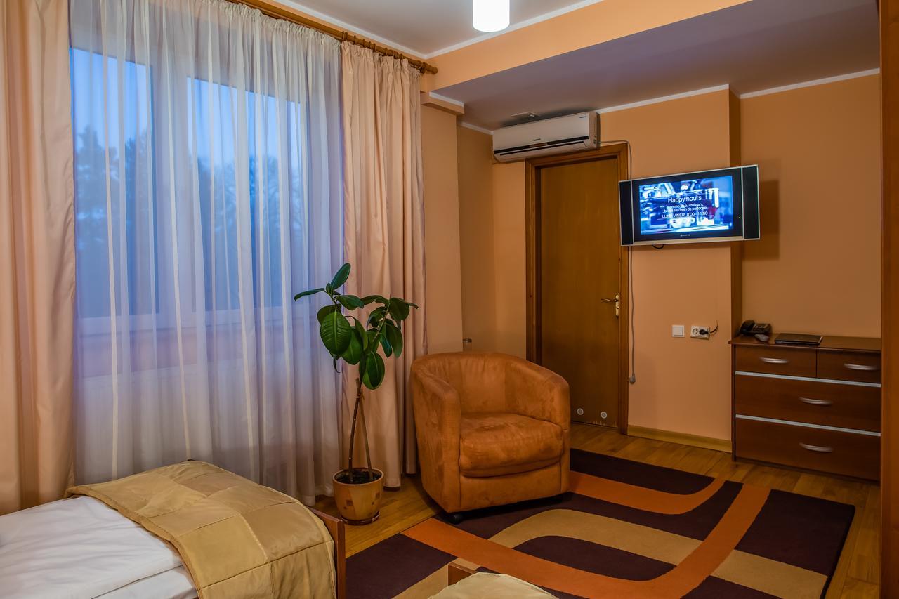 Hotel Maria Rădăuţi المظهر الخارجي الصورة